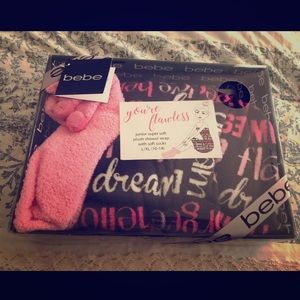 Bebe shower wrap with socks